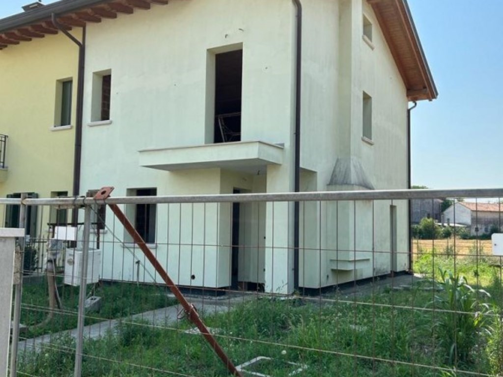 Porzione di Casa in vendita a Portogruaro zona Frati
