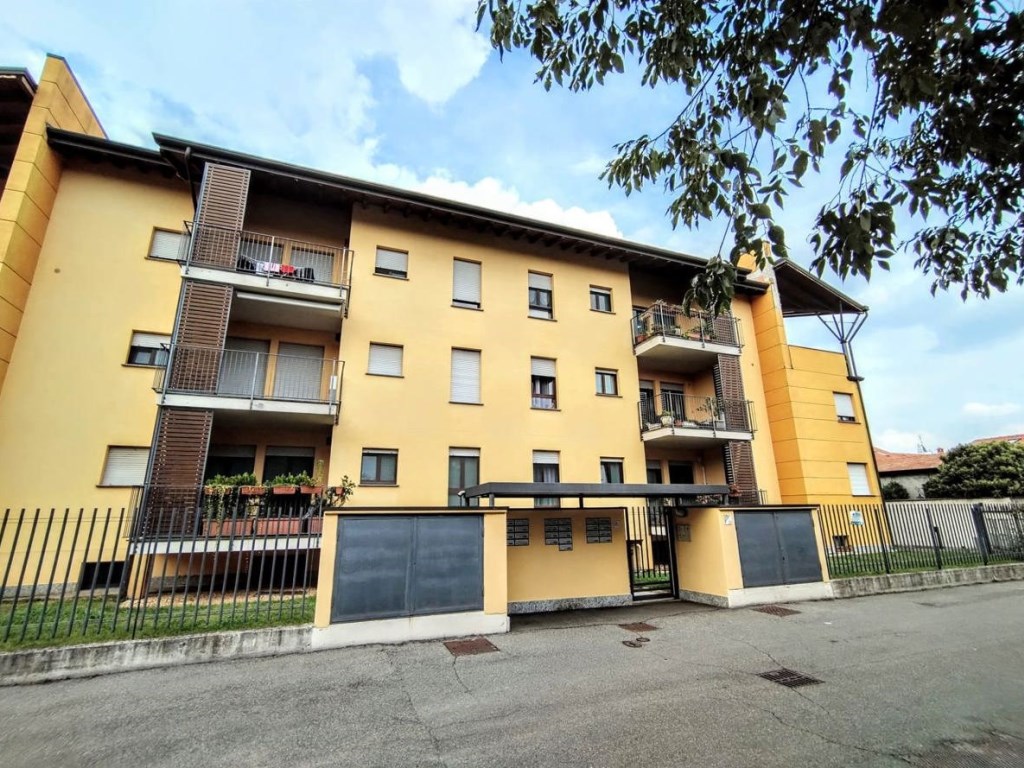 Appartamento in vendita a Corbetta corbetta Trieste,20