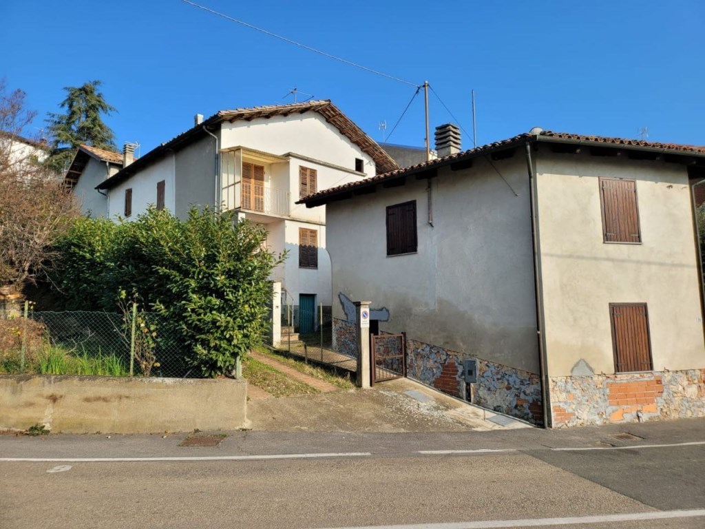Casa a Schiera in vendita a Montiglio Monferrato via torino , 14