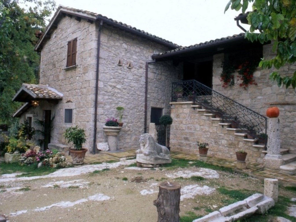 Casale in vendita ad Ascoli Piceno