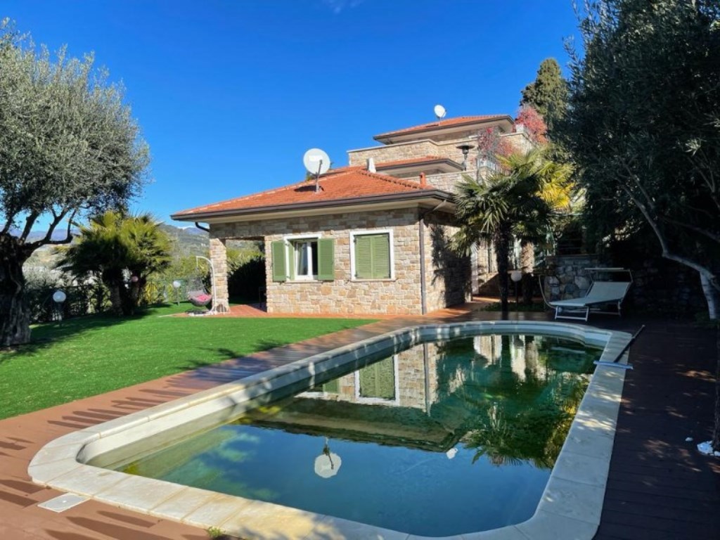 Villa in vendita a Bordighera bordighera