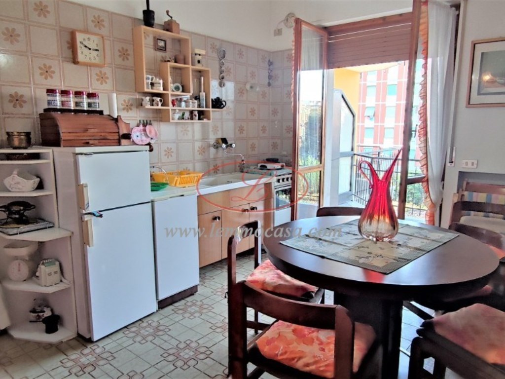 Appartamento in vendita a San Bartolomeo al Mare via Fornace,
