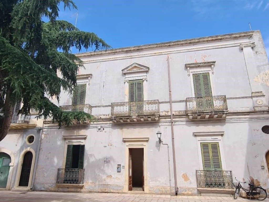Palazzo in vendita a San Pietro Vernotico