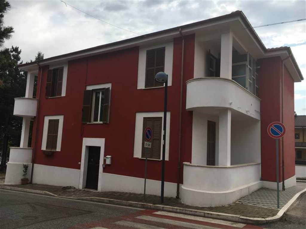 Appartamento in vendita a Massa d'Albe via roma