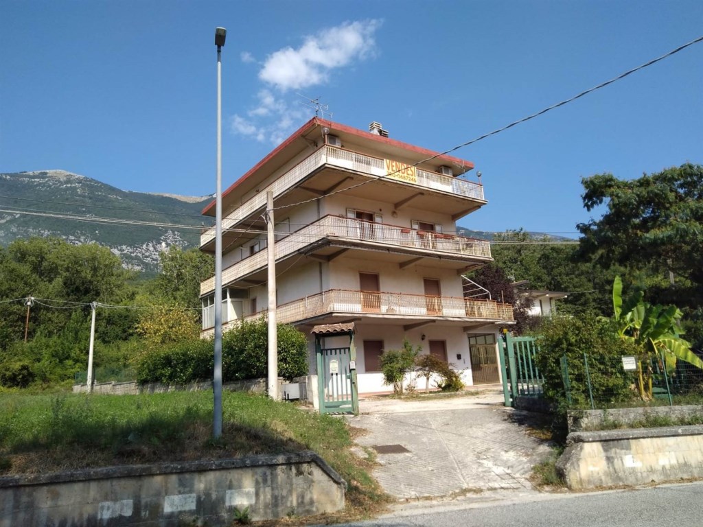 Appartamento in vendita a Civitella Roveto nucleo vicenne snc