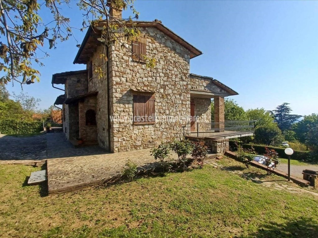 Villa in vendita a Sarteano viale Europa, 54