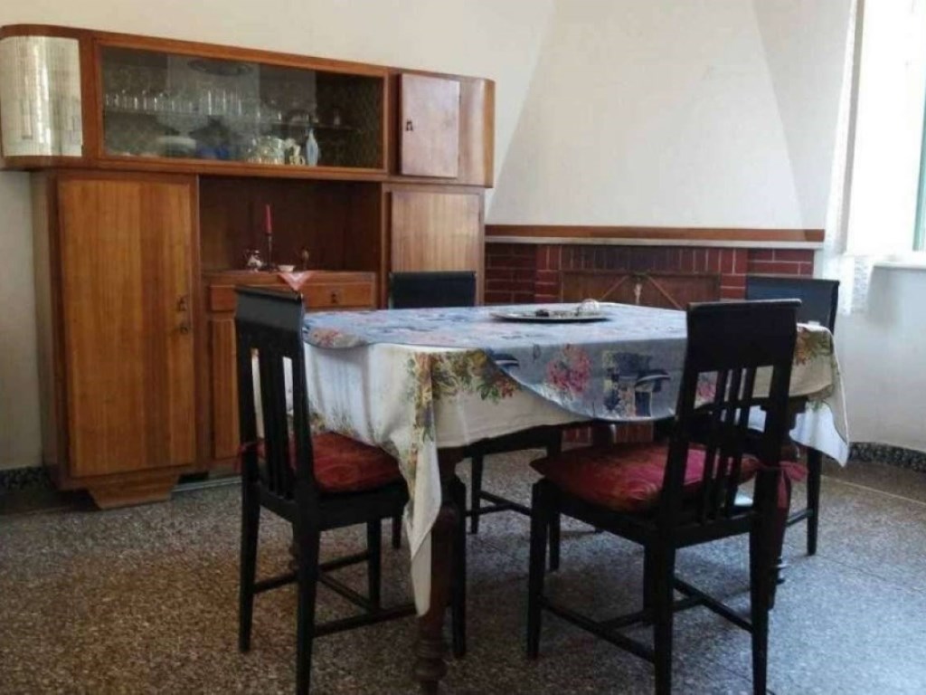 Casa Indipendente in vendita a Carrara via Melara, 10