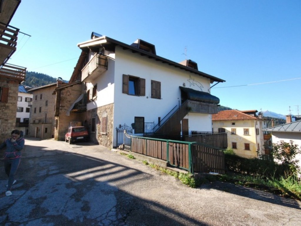 Appartamento in vendita a Lorenzago di Cadore via Roma