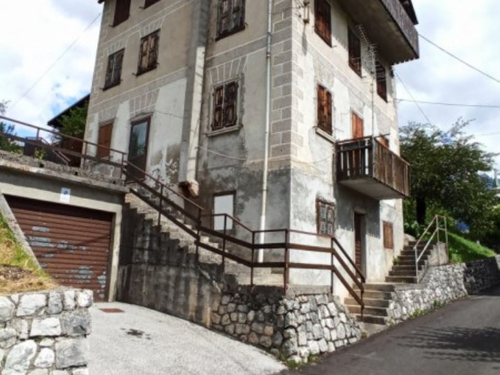 Appartamento in vendita a Lorenzago di Cadore via Dera