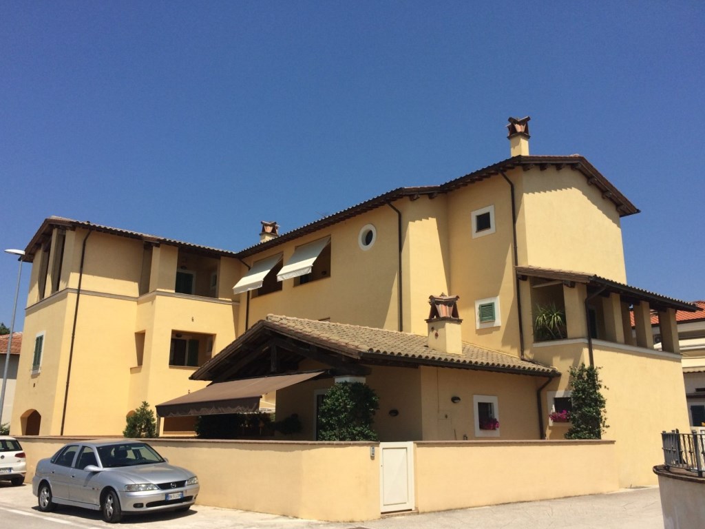 Appartamento in vendita a Foligno via Santo Pietro