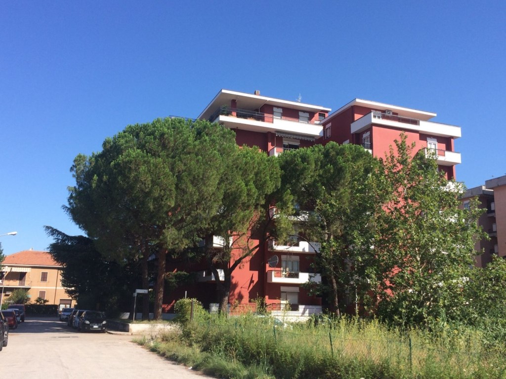 Appartamento in vendita a Foligno via Friuli