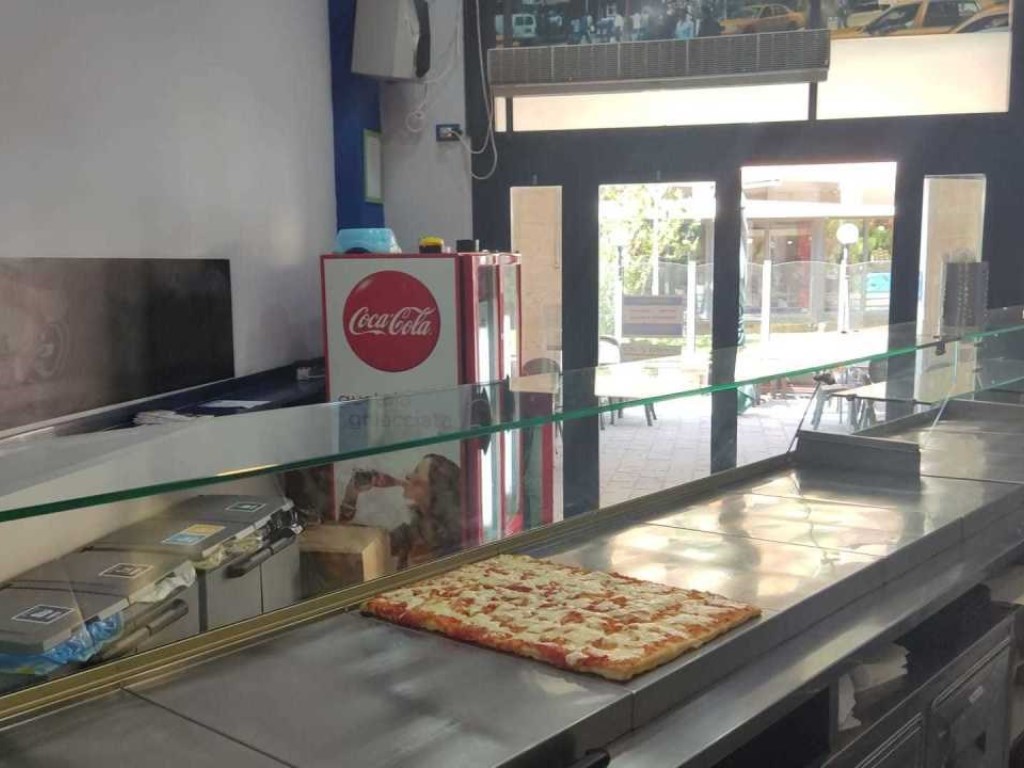 Pizza al taglio/Fast Food/Kebab in vendita ad Andora