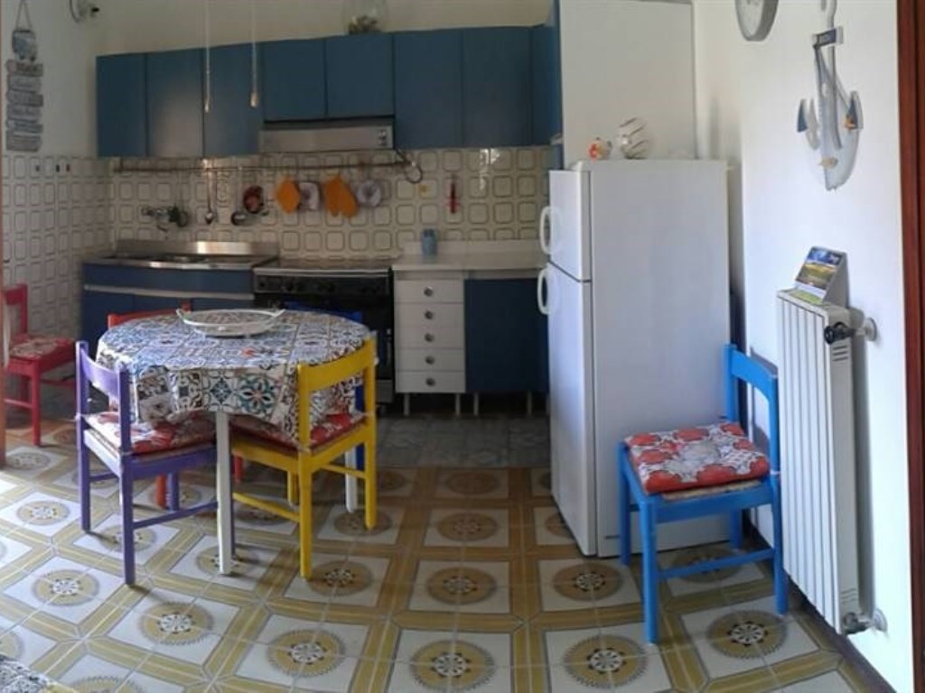 Appartamento in affitto a Follonica via Palermo 53