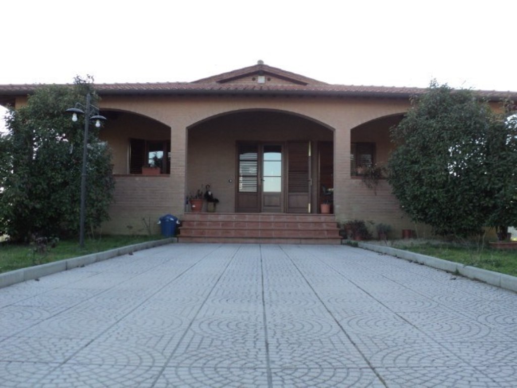 Villa in vendita a Siena siena, prima periferia