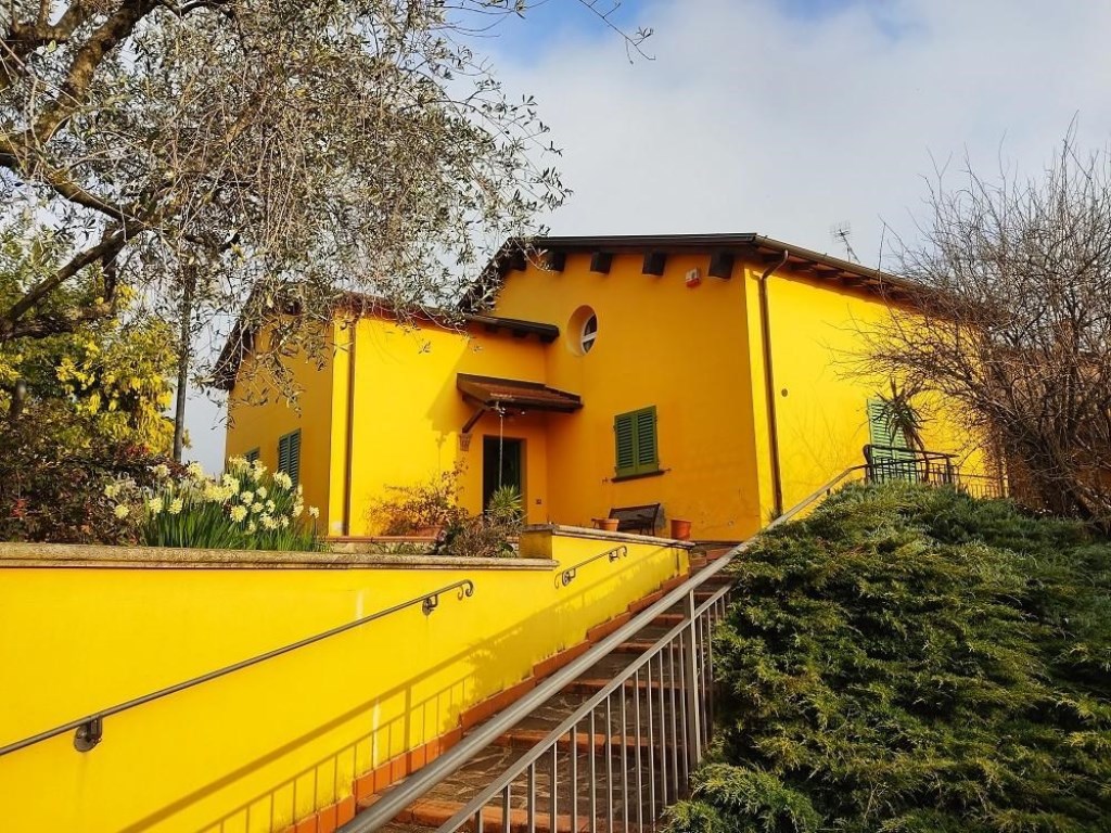 Villa in vendita a Castelnuovo Magra via Palvotrisia