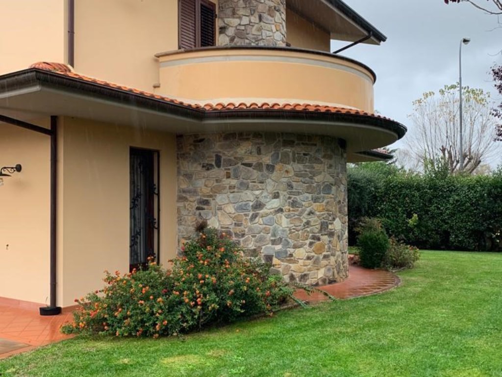 Villa in vendita a Cascina via b.Genovesi sud, 221
