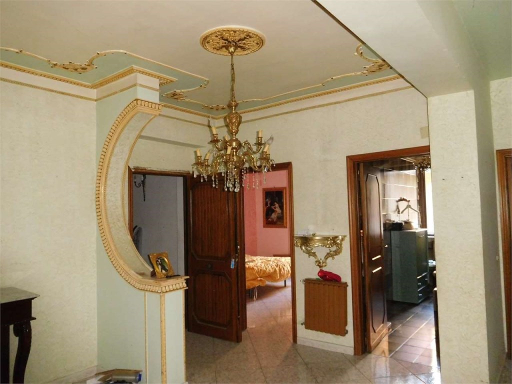 Palazzo in vendita a Favara via