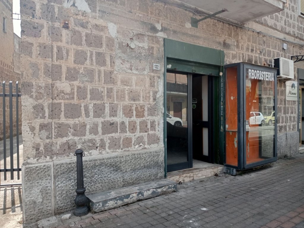 Locale Commerciale in affitto a San Prisco viale trieste 122