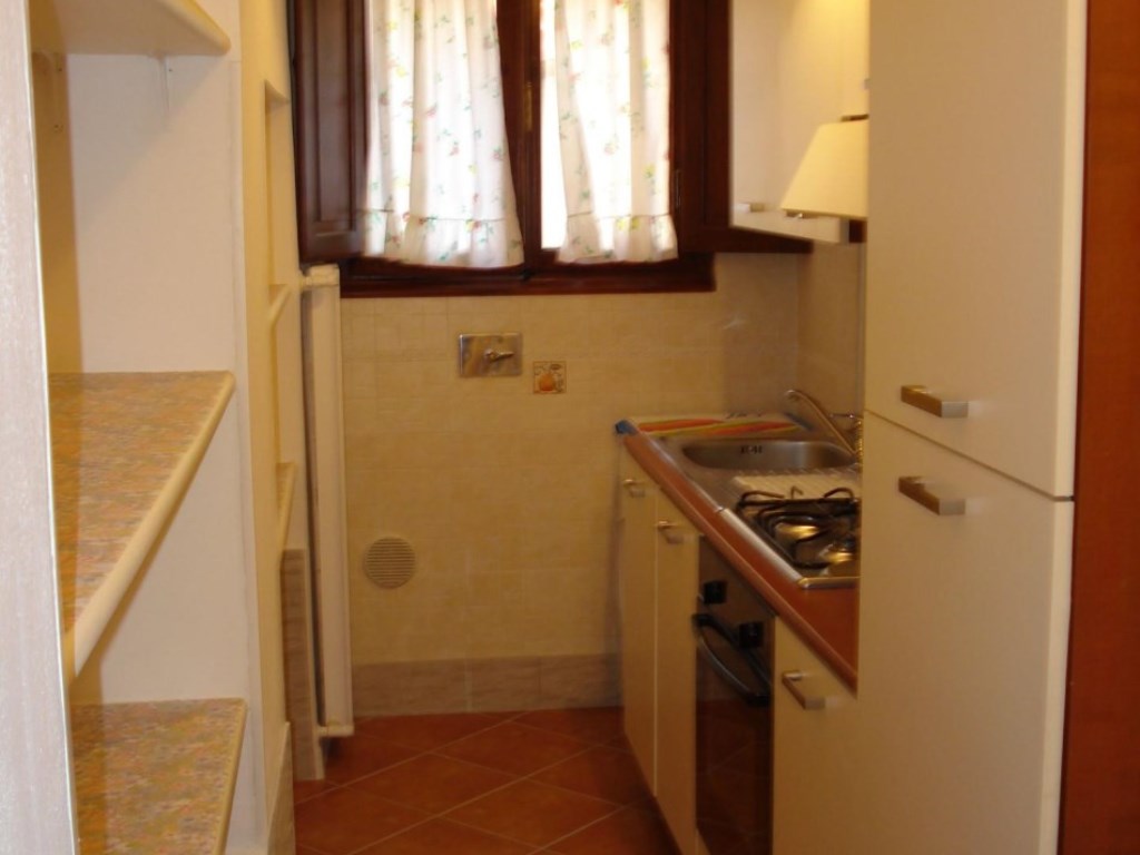 Appartamento in vendita a Pisa via Roma,