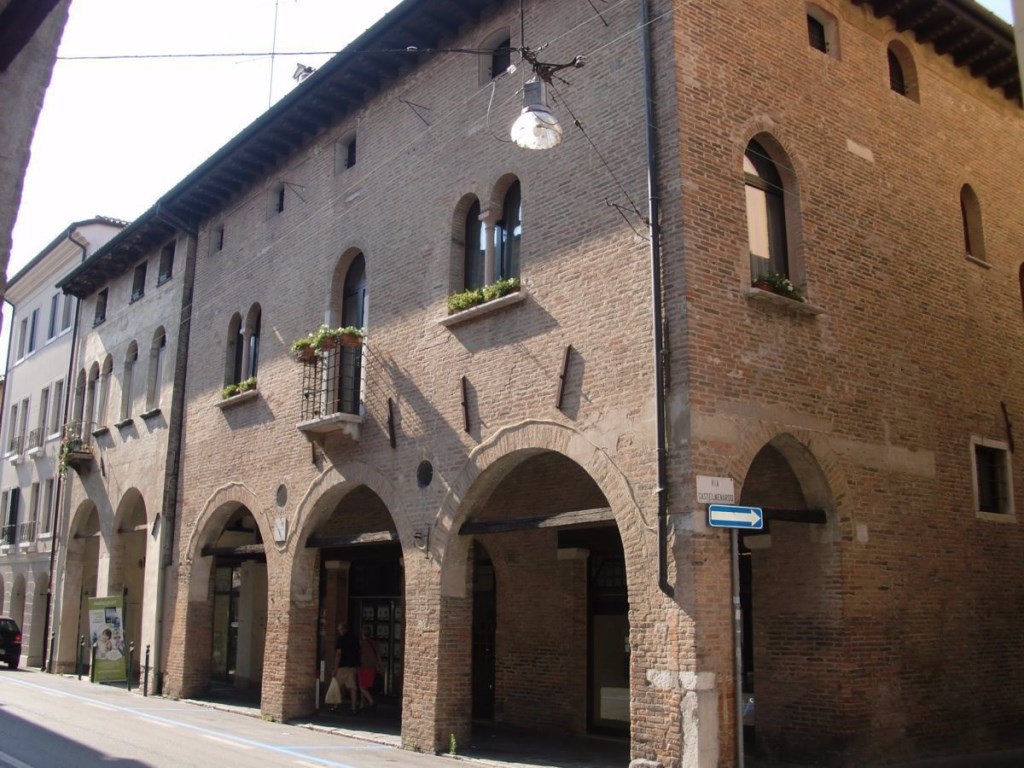 Negozio in affitto a Treviso treviso san nicolo'