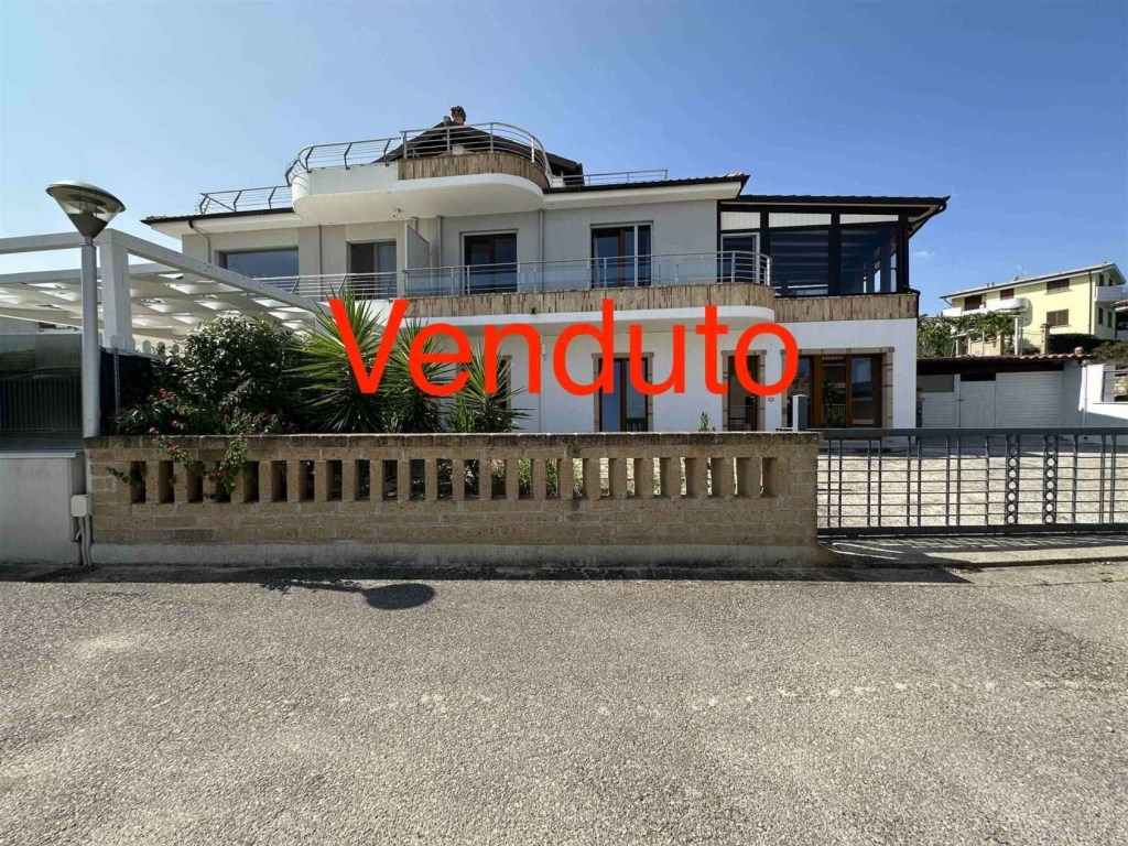 Villa Bifamiliare in vendita a Vasto via montevecchio