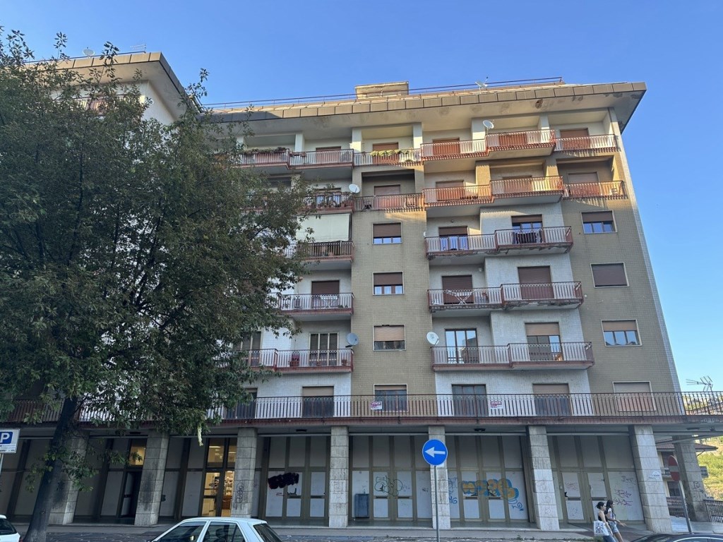 Appartamento in vendita ad Avellino avellino Pionati,0
