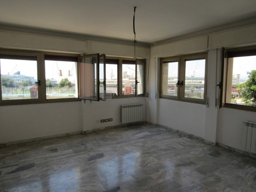 Appartamento in vendita a Genova piazza sarzano,