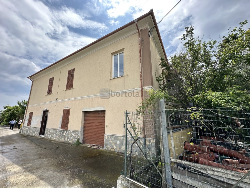 Villa in vendita ad Albenga regione Rollo,
