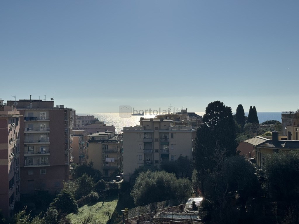 Appartamento in vendita a Genova via dell'Ulivo,
