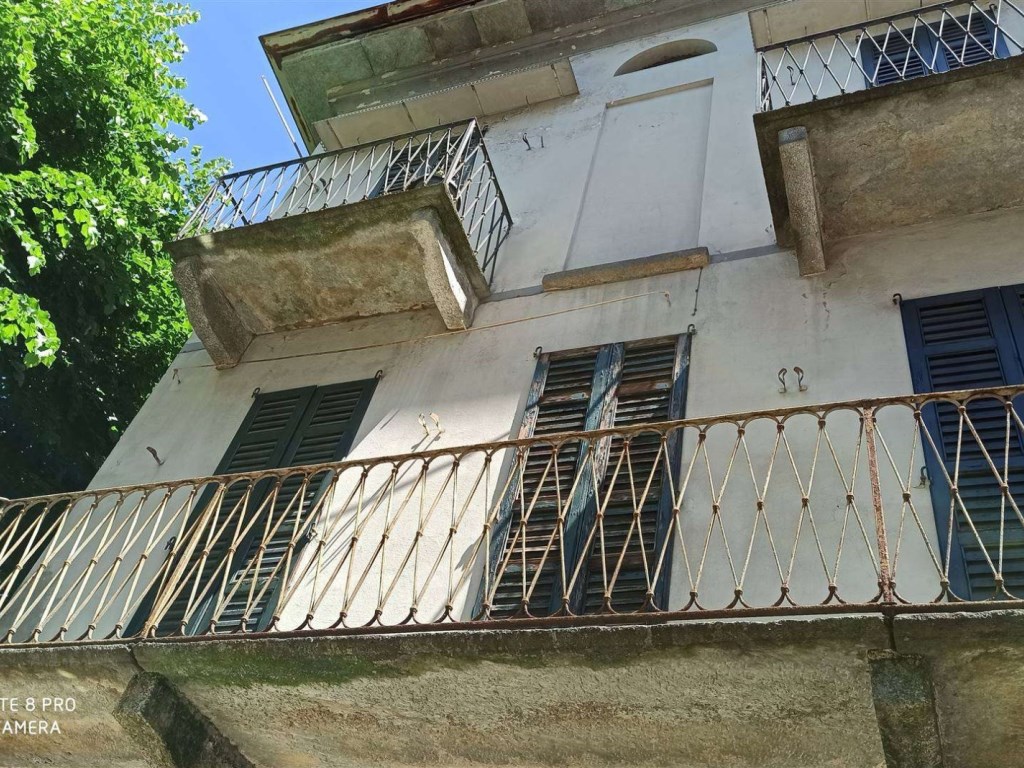 Casa a Schiera in vendita a Borgomanero