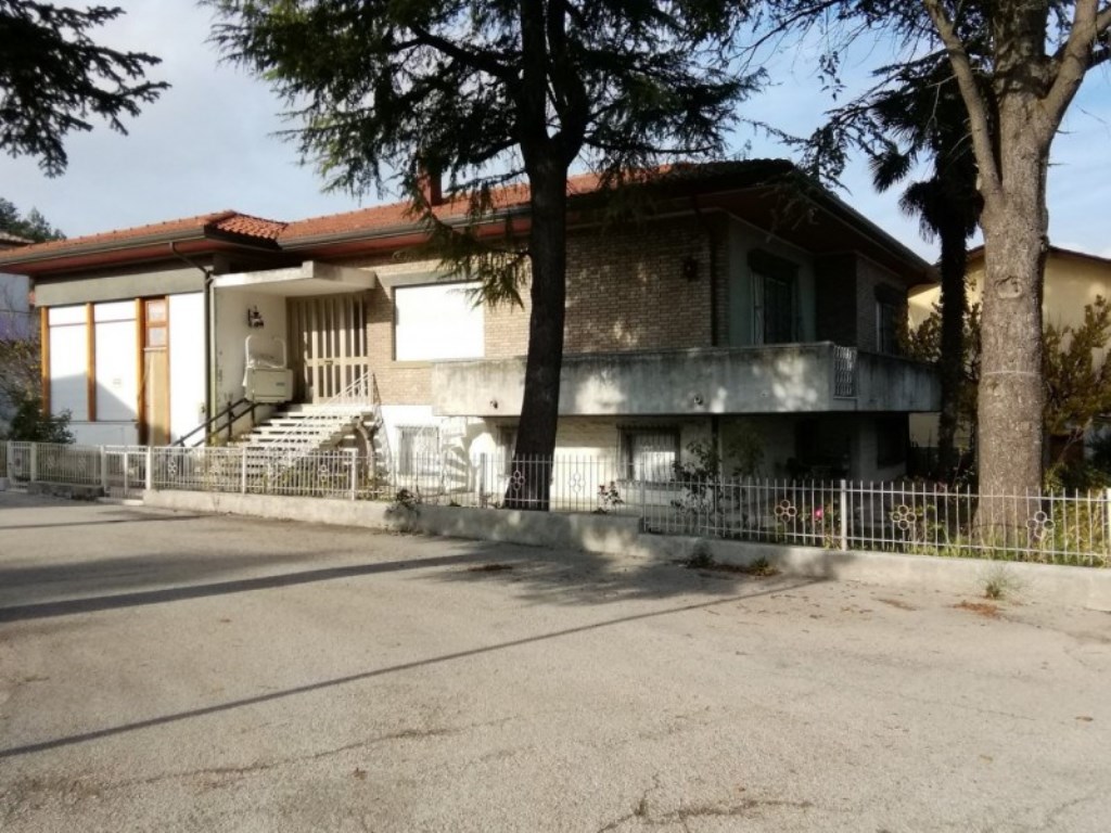 Casa Indipendente in vendita a Mercatino Conca via Roma
