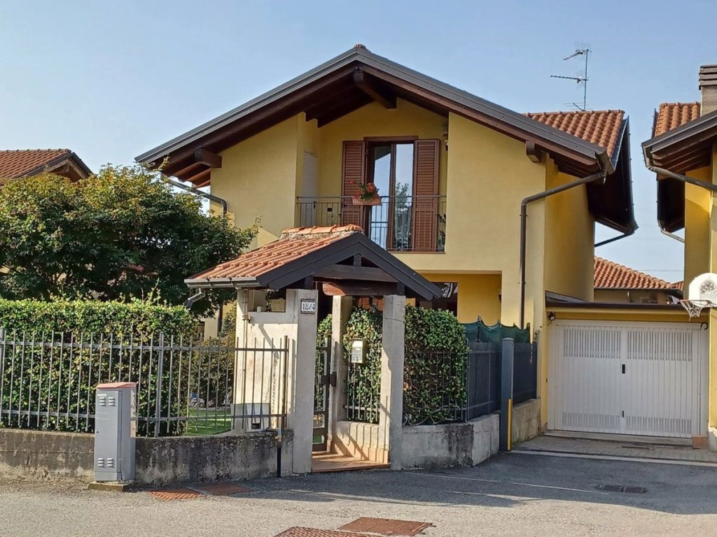 Villa in vendita a Ferno ferno Marco Polo,18