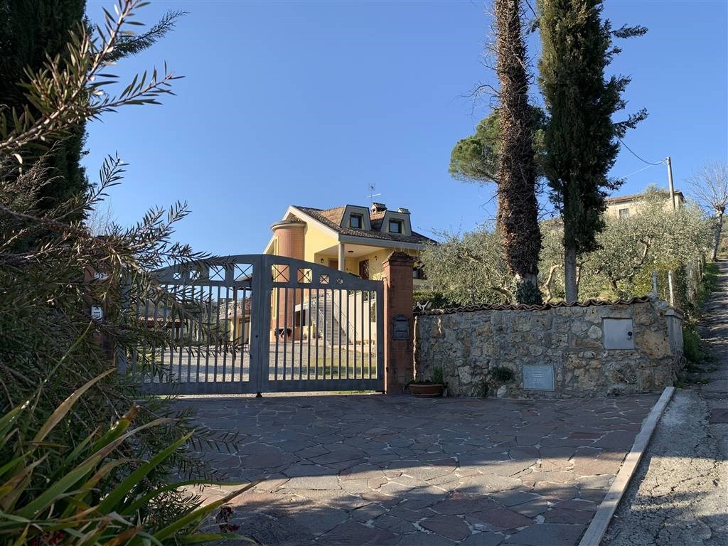 Villa in vendita a Frosinone via Maniano 187