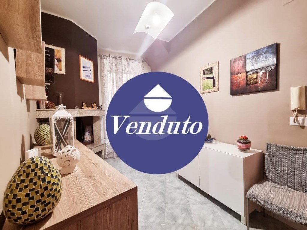 Appartamento in vendita a Palo del Colle via Leopardi,