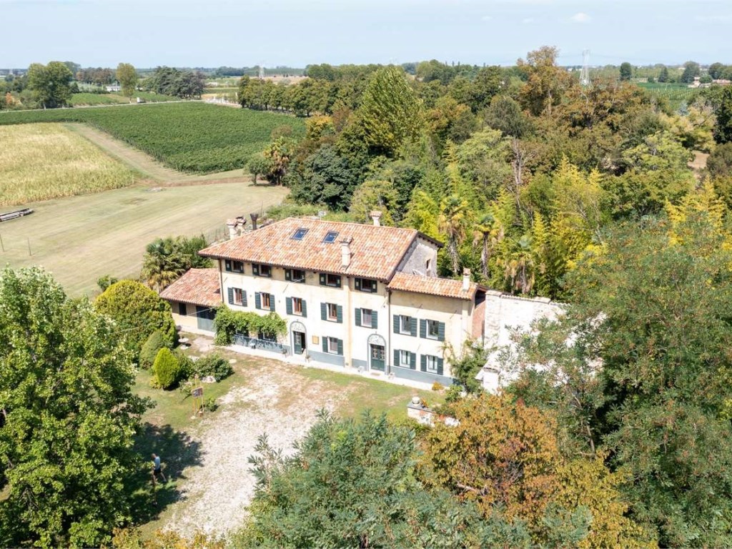 Villa in vendita a Cervignano del Friuli via delle Scuole 2