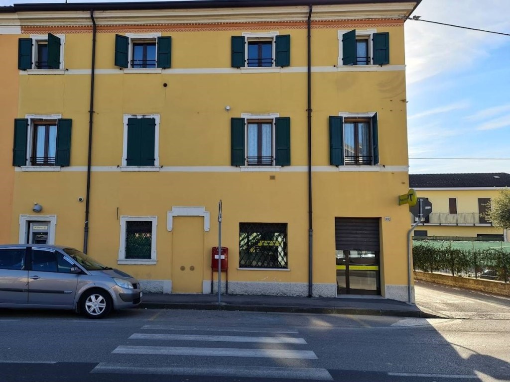 Appartamento in vendita a Nogarole Rocca via Gandini 1