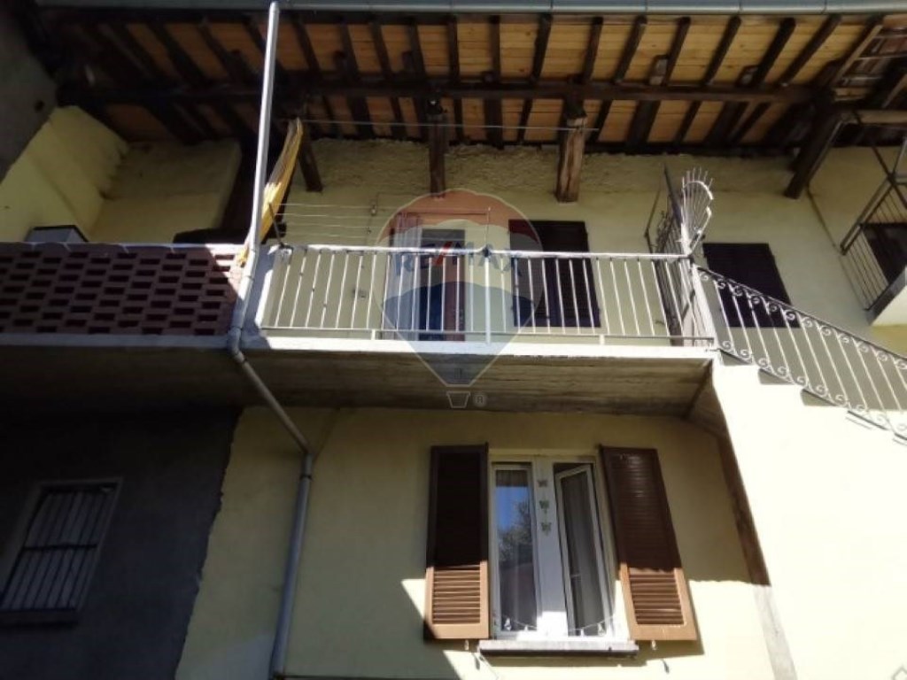 Appartamento in vendita a Ferrera di Varese via Cesare Battisti, 4