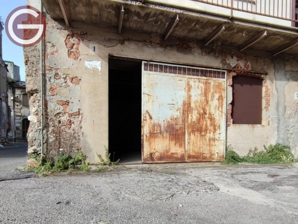 Garage in vendita a Cittanova via lombardia