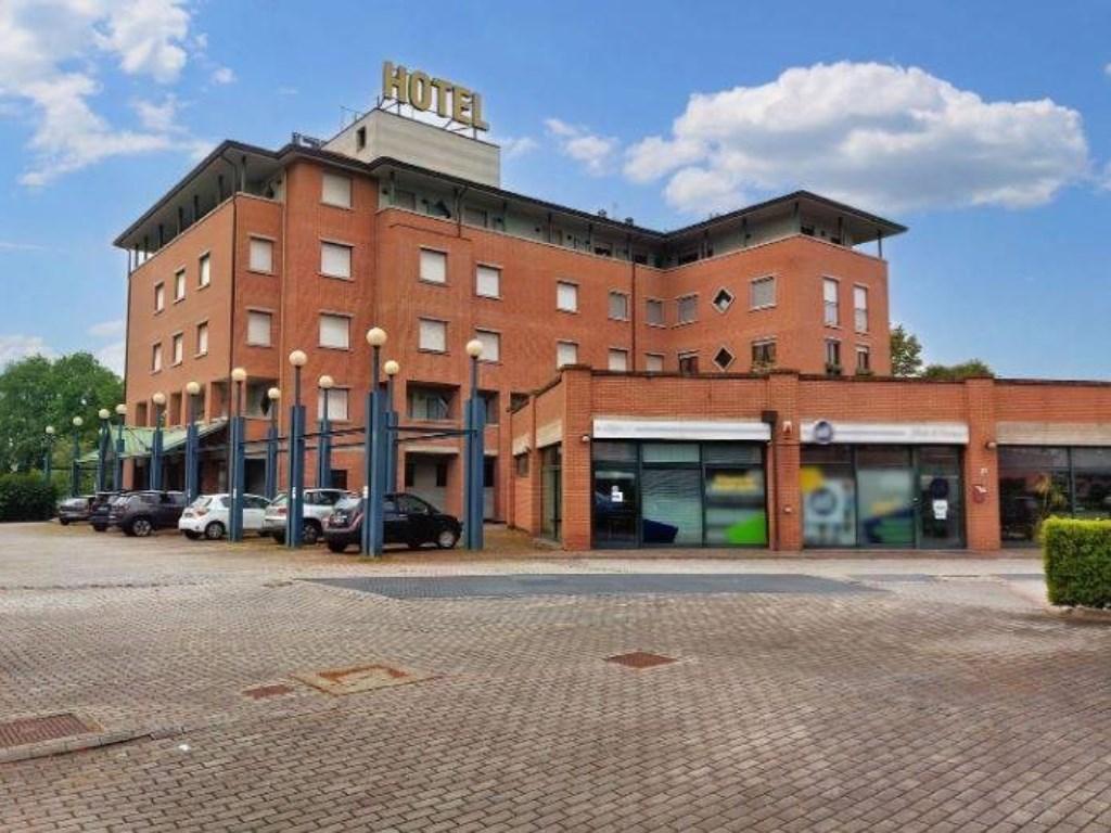 Hotel in vendita a Parma