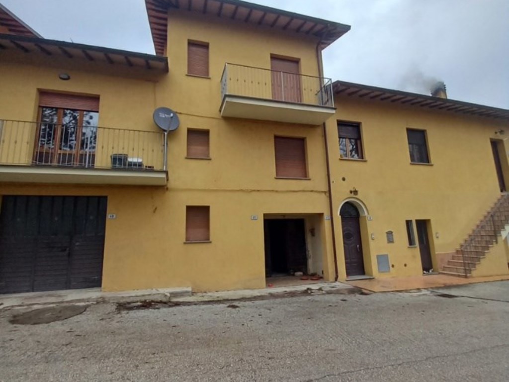 Casa Indipendente in vendita a Gubbio gubbio della Cascata,45
