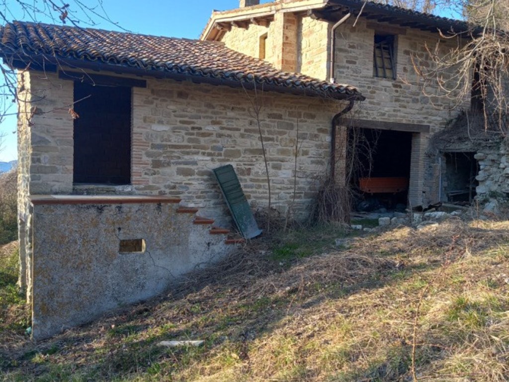 Casa Indipendente in vendita a Gubbio gubbio Fraz. Petazzano,00