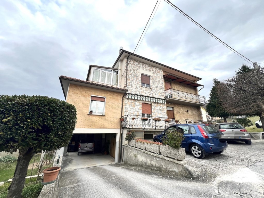 Appartamento in vendita a Gubbio gubbio Sentino,9