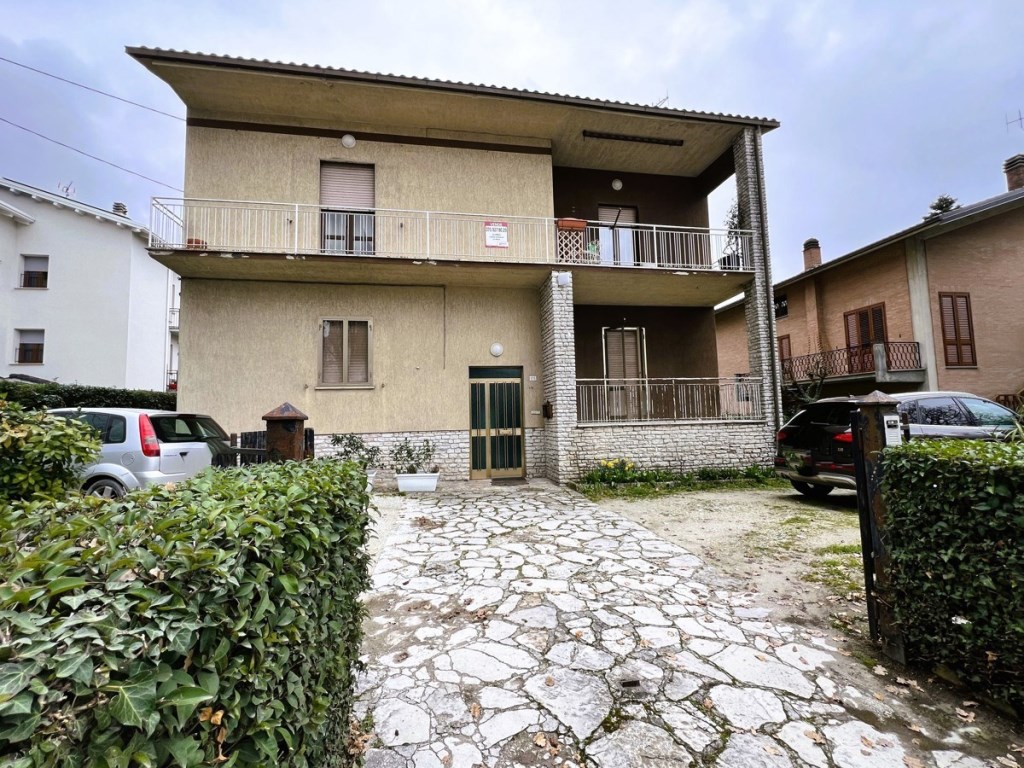 Appartamento in vendita a Gubbio gubbio Perugina,175