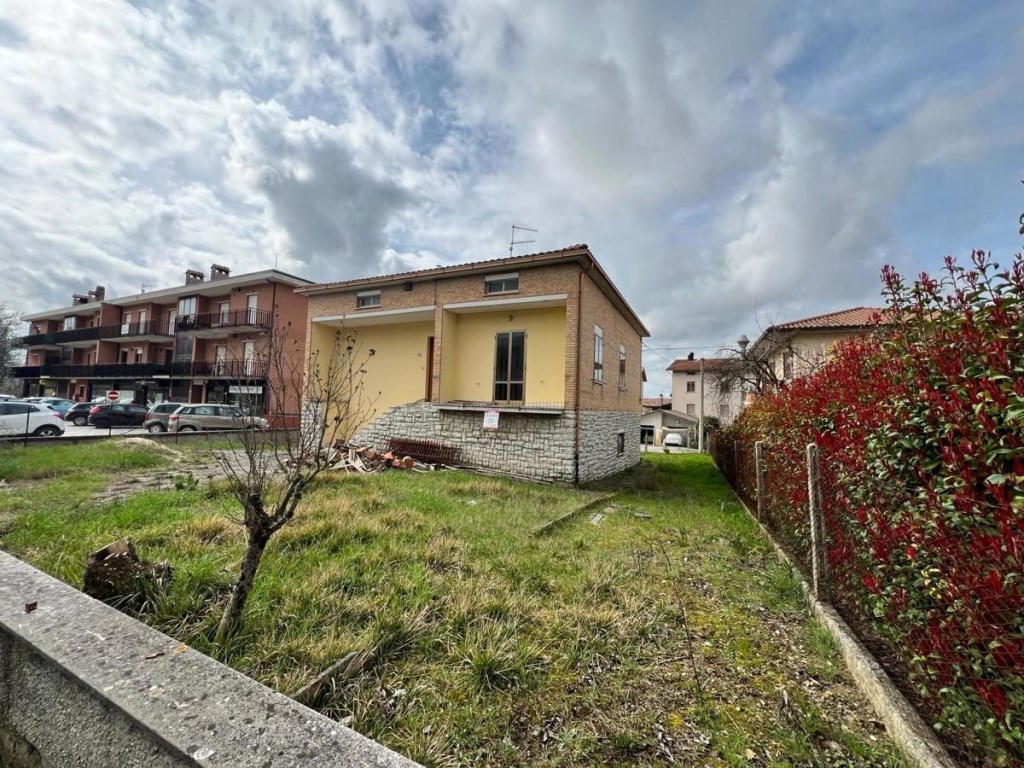 Casa Indipendente in vendita a Gubbio gubbio Castel d'Alfiolo,20