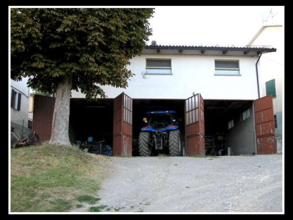 Azienda Agricola in vendita a Neviano degli Arduini strada mozzano