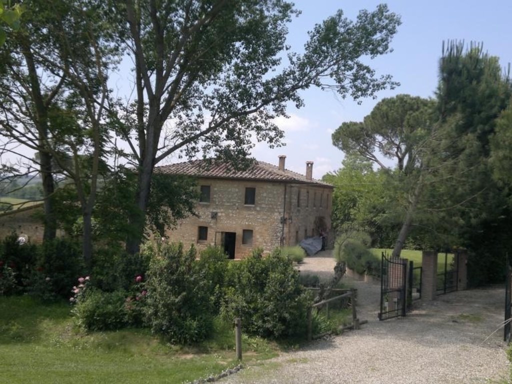 Casale in vendita a Monteroni d'Arbia