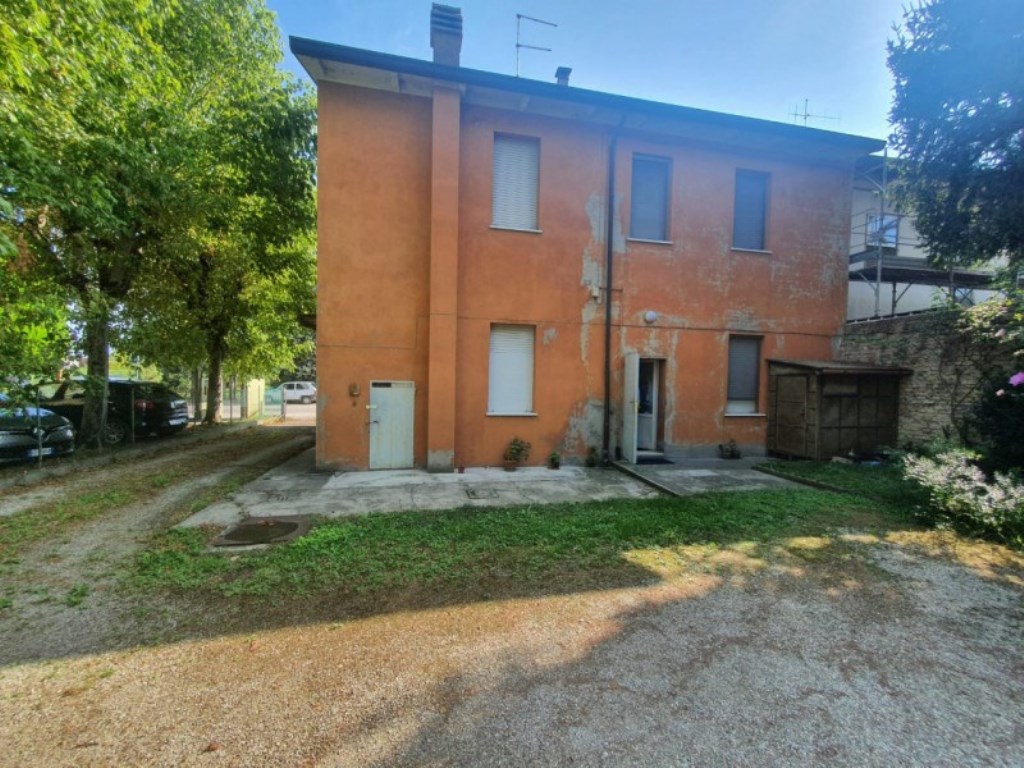 Porzione di Casa in vendita a Cesena via vicinale sala