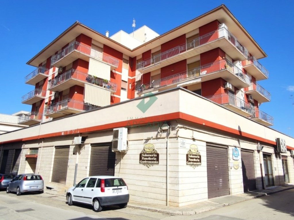 Appartamento in vendita a Turi via Michele Iacovazzi, 19