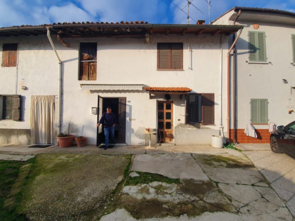 Casa Indipendente in vendita a Motta de' Conti via Vercelli 17