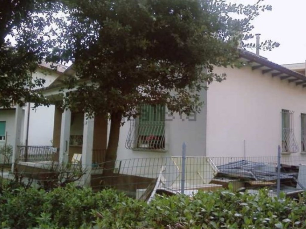 Casa Semindipendente in vendita a Fano
